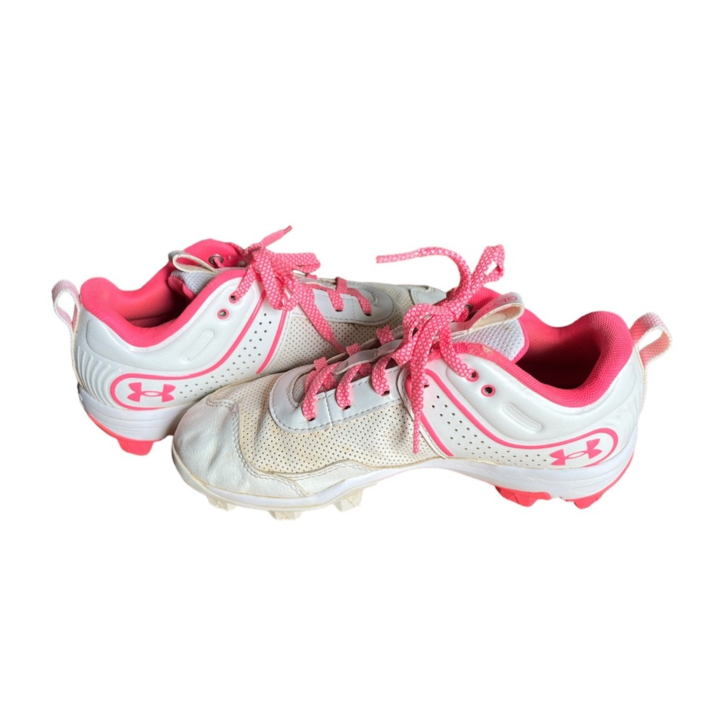 Under Armour Softball Baseball Cleats Kids Size 4 youth